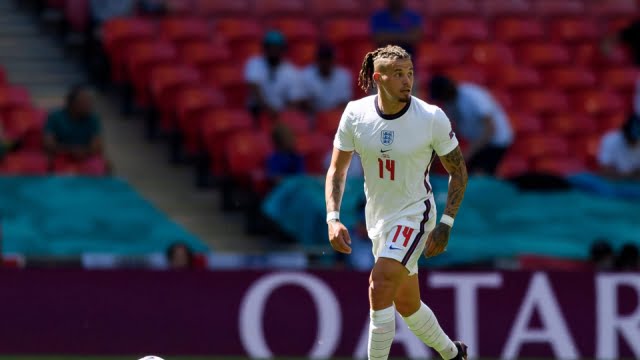 جوارديولا: كالفن فيليبس عاد من كأس العالم مصاب بالسمنة